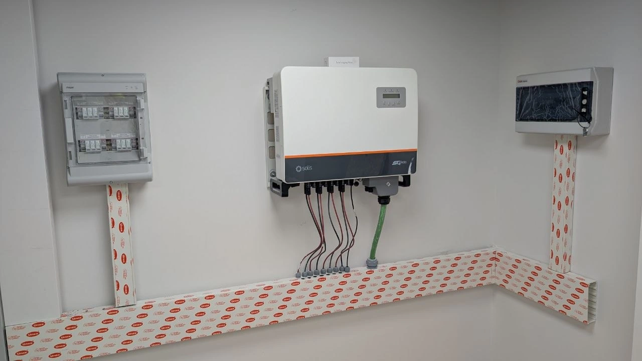 Sistema fotovoltiaco interior